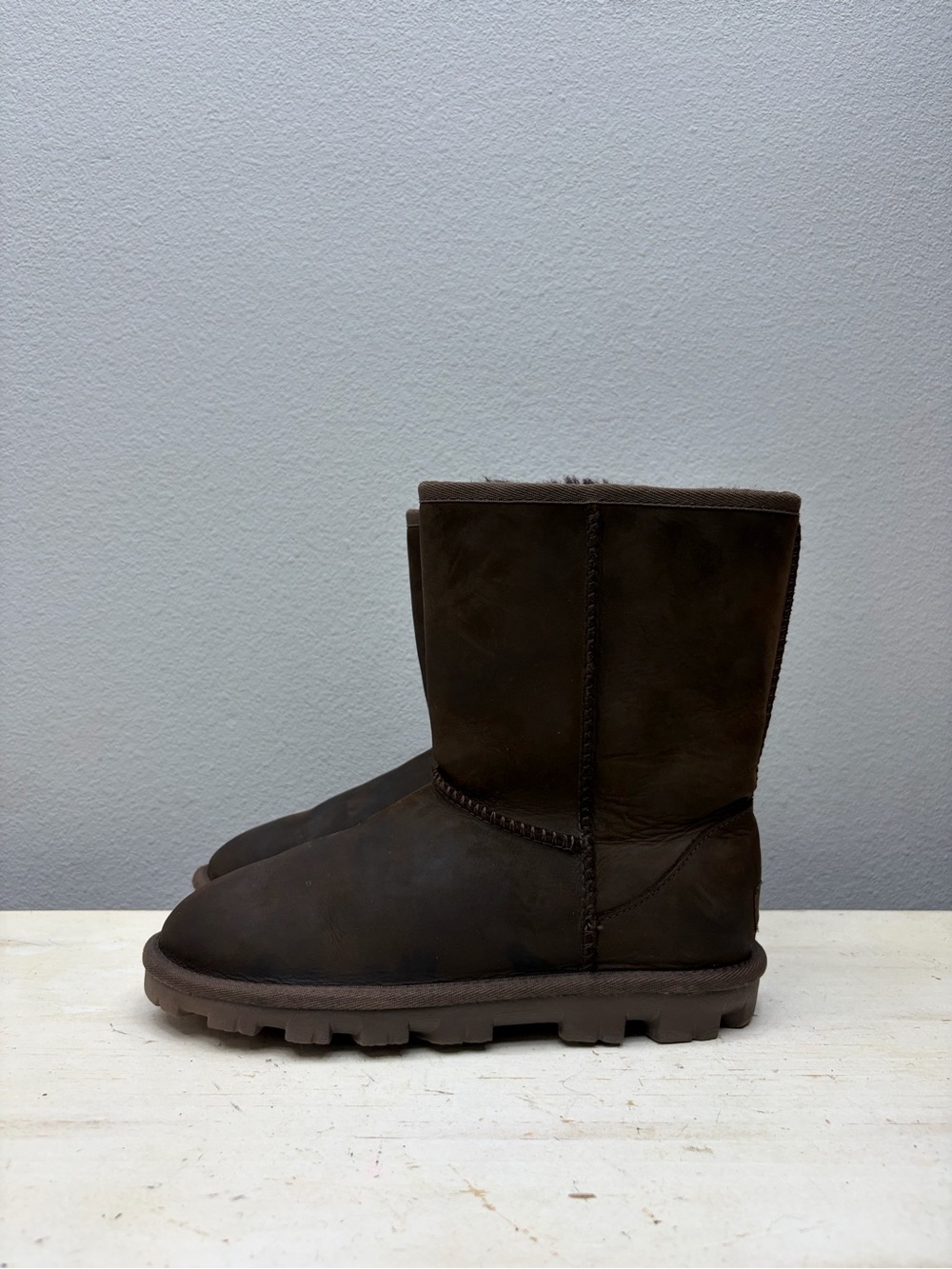 Ugg Brown Leather Essential Short Boots Size 6
